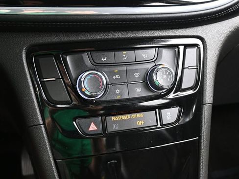 Used 2020 Buick Encore Preferred image 24