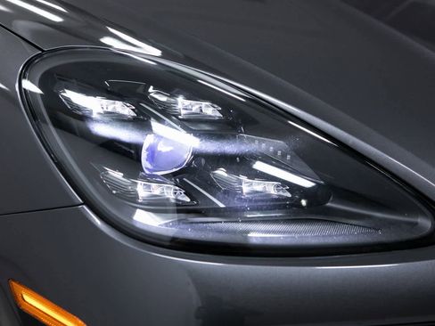 Certified 2022 Porsche Cayenne Turbo image 32