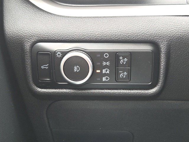Used 2023 Ford Explorer XLT w/ Equipment Group 202A AWD/4WD image 29