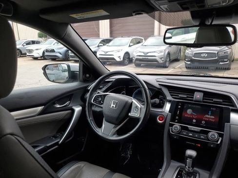 Used 2017 Honda Civic Touring image 34