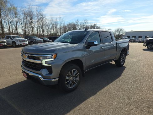 New 2026 GMC Sierra 1500 SLE w/ Preferred Package image 4
