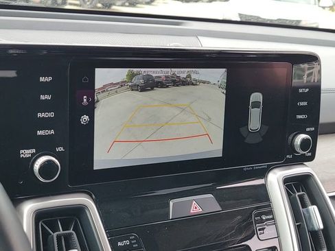 Certified 2022 Kia Sorento EX FWD image 20