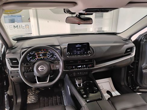 Used 2024 Nissan Rogue SV w/ SV Premium Package FWD image 72