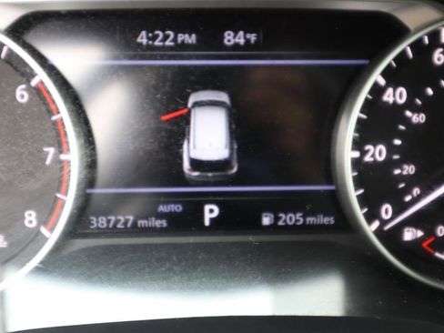 Used 2023 Nissan Rogue SV w/ SV Premium Package image 18