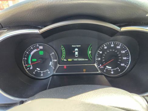 Used 2012 Kia Optima Hybrid w/ Hybrid Convenience Pkg image 32