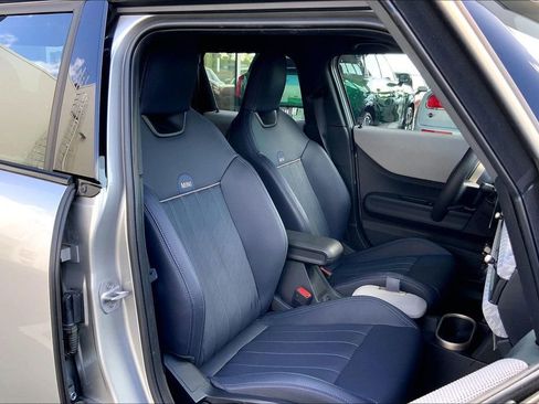 Certified 2025 MINI Cooper S FWD image 8