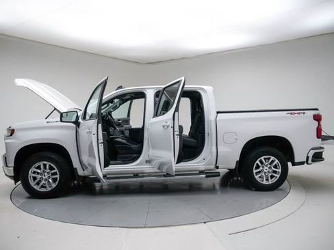 Used 2019 Chevrolet Silverado 1500 RST w/ All-Star Edition AWD/4WD image 18