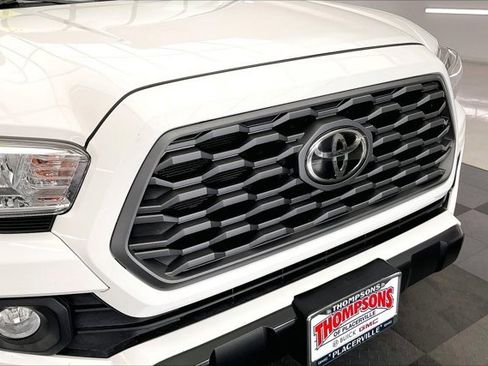 Used 2020 Toyota Tacoma TRD Off-Road image 30