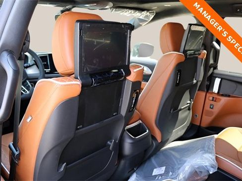 New 2026 Chrysler Pacifica Pinnacle image 15