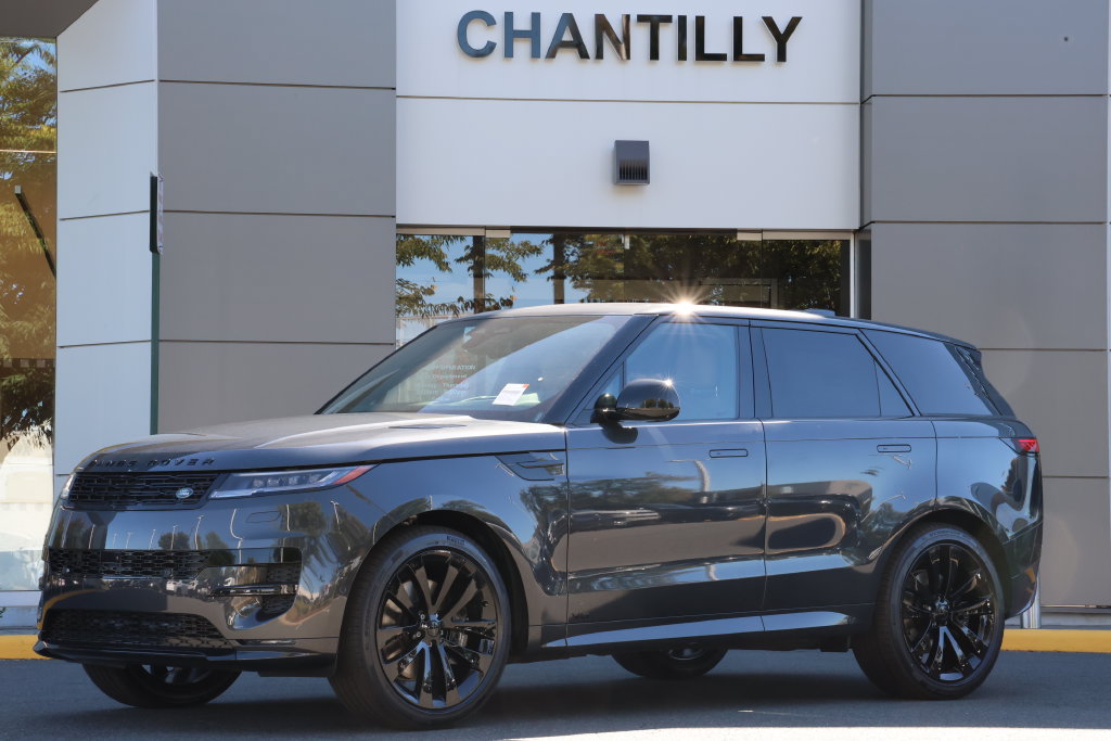 New 2027 Land Rover Range Rover Sport Dynamic SE AWD/4WD image 1
