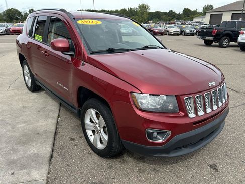 Used 2015 Jeep Compass High Altitude FWD image 3
