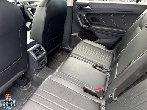 Used 2022 Volkswagen Tiguan SE FWD image 13