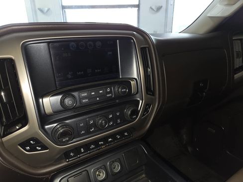 Used 2018 GMC Sierra 1500 Denali w/ Denali Ultimate Package AWD/4WD image 32