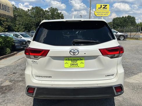 Used 2018 Toyota Highlander Limited FWD image 4