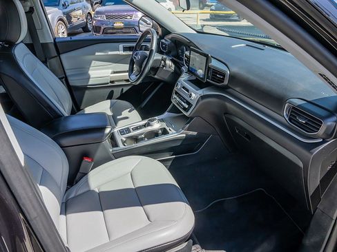 Used 2021 Ford Explorer XLT w/ Equipment Group 202A image 19