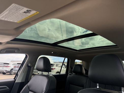 Used 2021 Volkswagen Atlas SE w/ Panoramic Sunroof Package image 30