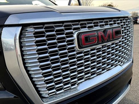 Used 2021 GMC Yukon Denali image 32