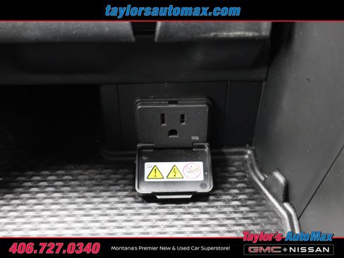 Used 2022 RAM 1500 Rebel image 17