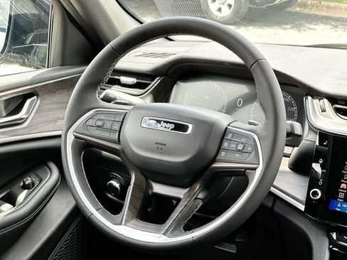 New 2026 Jeep Grand Cherokee Altitude RWD image 27