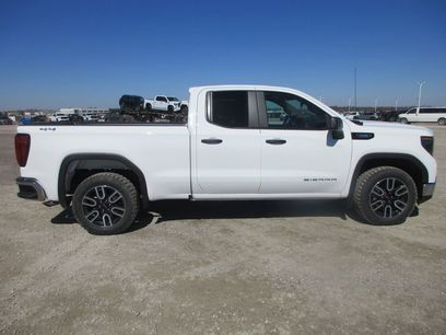 New 2026 GMC Sierra 1500 Pro w/ Pro Value Package