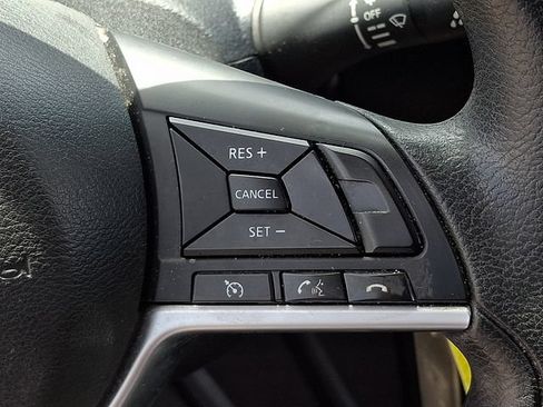 Used 2017 Nissan Rogue S AWD/4WD image 21