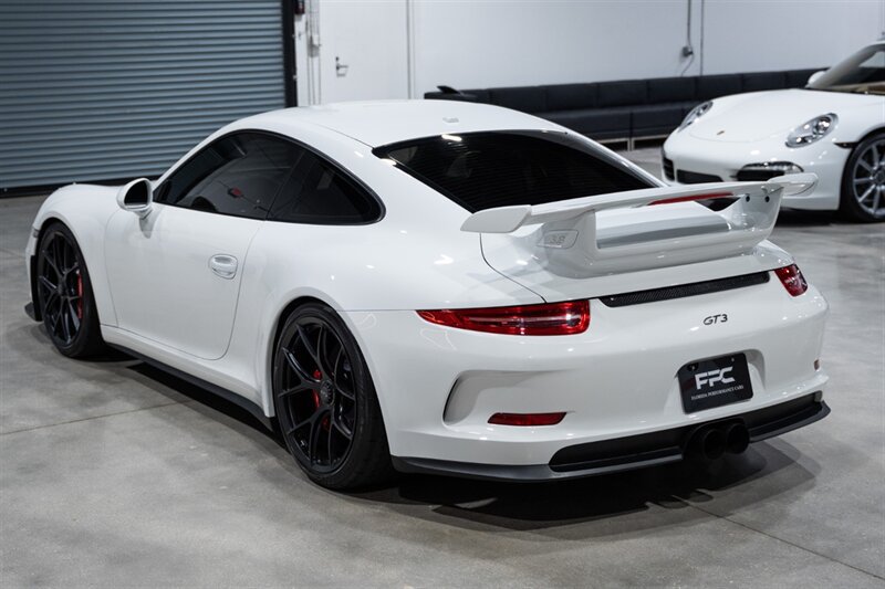 Used 2014 Porsche 911 GT3 RWD image 4