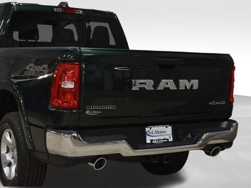 New 2026 RAM 1500 4x4 Crew Cab image 9