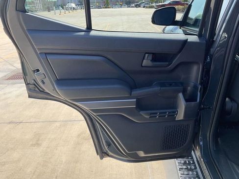 Used 2025 Toyota 4Runner SR5 image 18