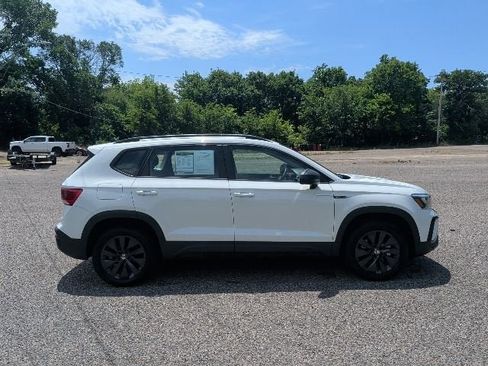 Used 2023 Volkswagen Taos S FWD image 6