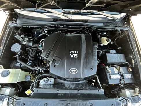Used 2014 Toyota Tacoma PreRunner w/ TRD Sport Package RWD image 22