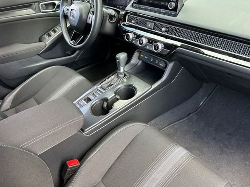 Used 2025 Honda Civic Sport image 16