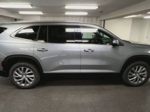 New 2026 Buick Enclave Preferred w/ Power Package image 9