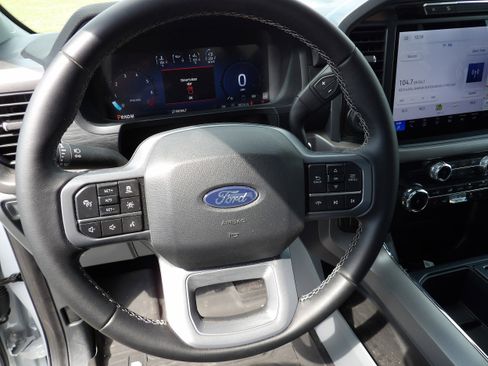 Used 2025 Ford F150 XLT w/ Equipment Group 302A MID image 15