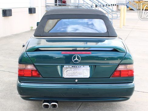 Used 1994 Mercedes-Benz E 320 Convertible image 19