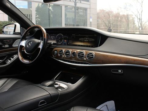 Used 2014 Mercedes-Benz S 550 Sedan image 23