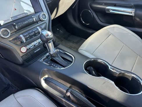 Used 2017 Ford Mustang Premium image 26