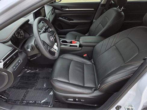 Used 2023 Nissan Altima 2.5 SR w/ SR Premium Package FWD image 18