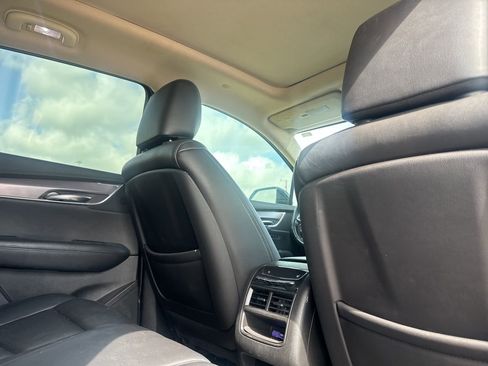 Used 2019 Cadillac XT5 Premium Luxury w/ Advanced Security Package image 29