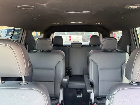 Used 2026 Chevrolet Traverse LT w/ Driver Confidence Package FWD image 23