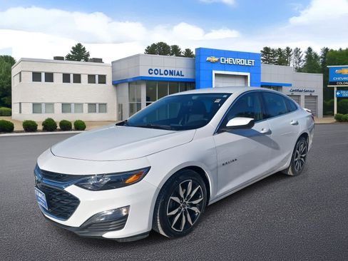 Used 2025 Chevrolet Malibu RS image 1