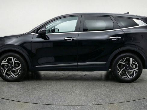 Used 2025 Kia Sportage LX image 5
