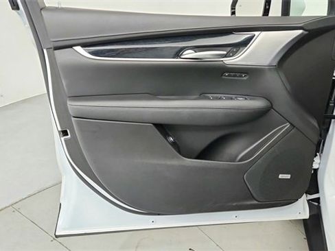 Certified 2025 Cadillac XT5 Premium Luxury w/ LPO, Floor Liner Package image 11