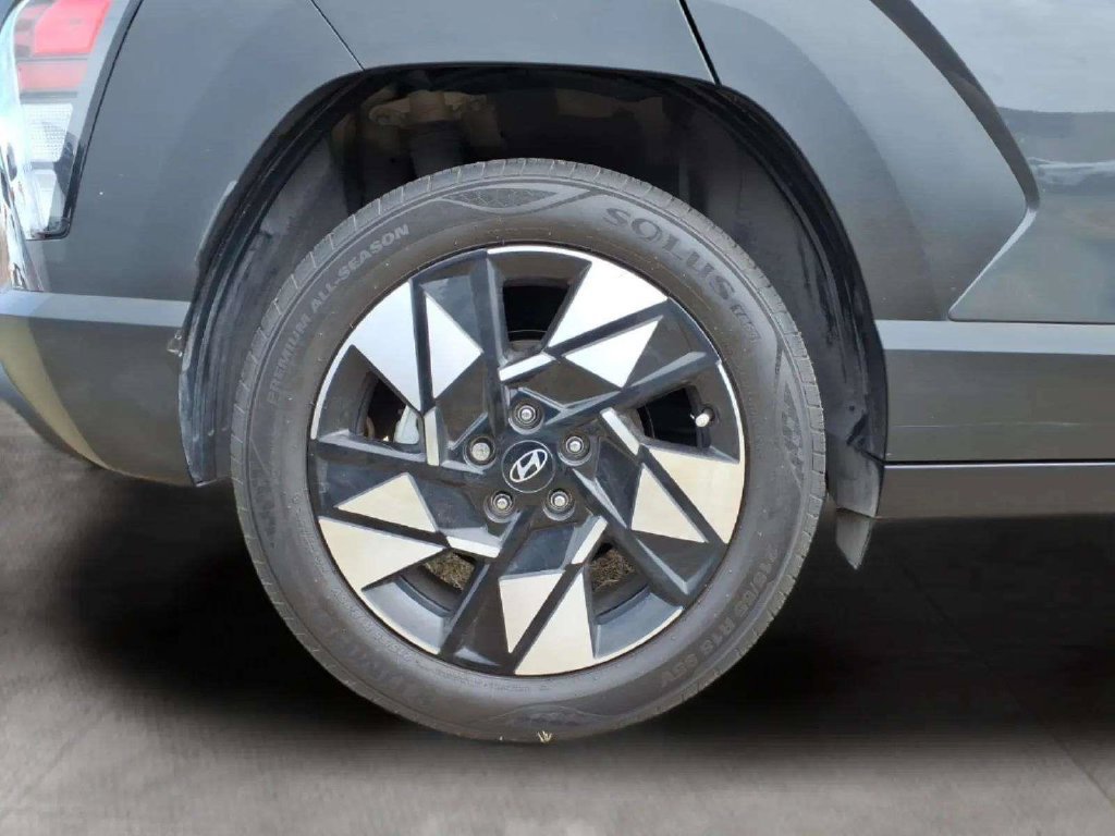 Used 2024 Hyundai Kona SEL w/ Convenience Package FWD image 20