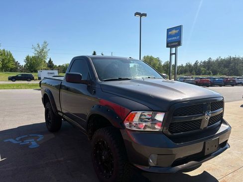 Used 2016 RAM 1500 Express AWD/4WD image 2