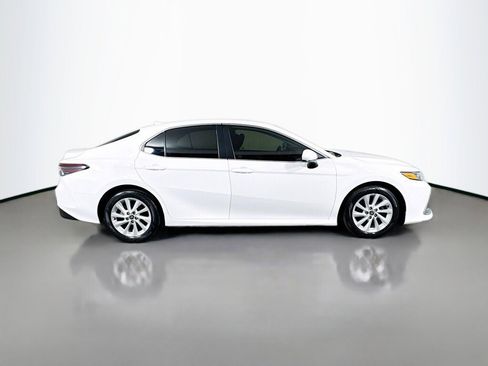Used 2021 Toyota Camry LE FWD image 6