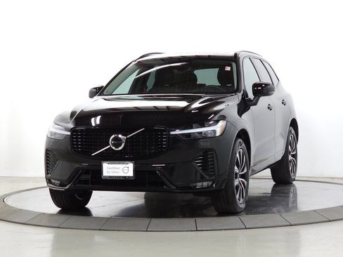 Certified 2025 Volvo XC60 B5 Core AWD/4WD image 3