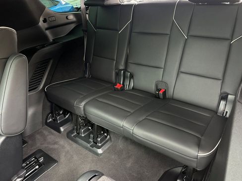 Used 2023 Cadillac Escalade Premium Luxury AWD/4WD image 14