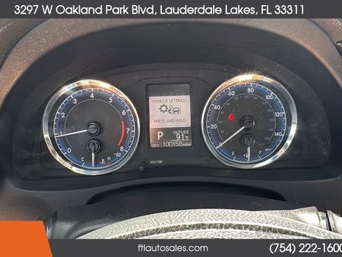 Used 2018 Toyota Corolla LE FWD image 41