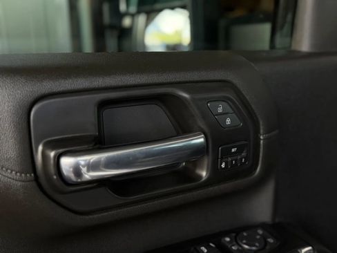 Used 2022 GMC Sierra 3500 Denali image 26