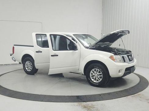 Used 2019 Nissan Frontier SV w/ Value Truck Package RWD image 9